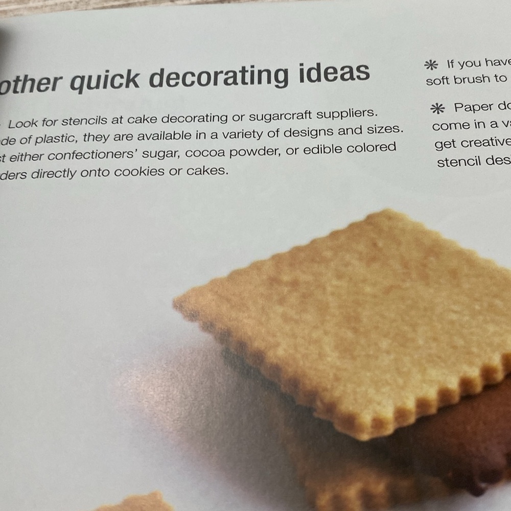 Decorating Cupcakes Cakes & Cookies Hardcover Cookbook by Annie Rigg 2010 New - Picture 7 of 11